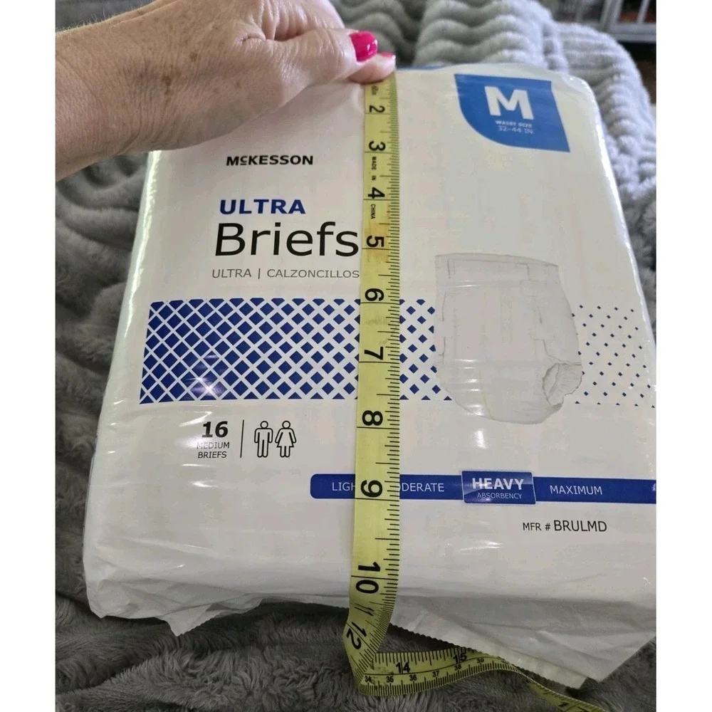 McKesson Ultra Briefs Heavy Absorbency Medium 32-44